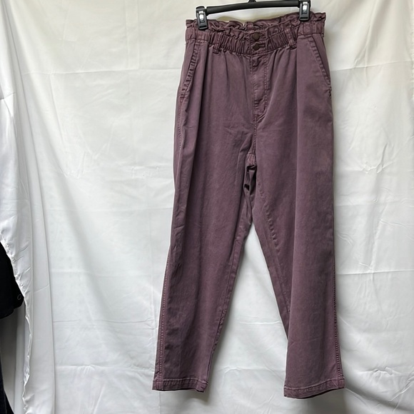 Universal Thread Pants - Universal thread woman’s pants.